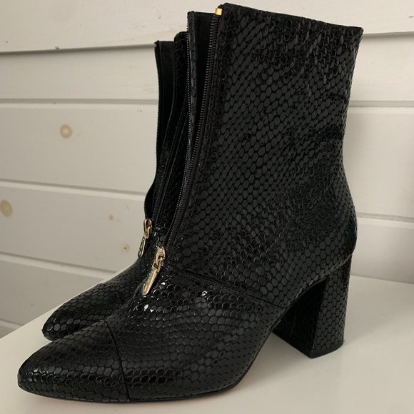 Clarks Leather Zip-Up Boots - Picture 1 of 5